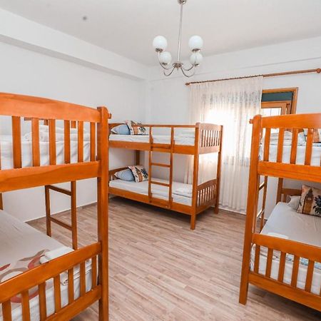 Albergue Nana Vlorë Exterior foto
