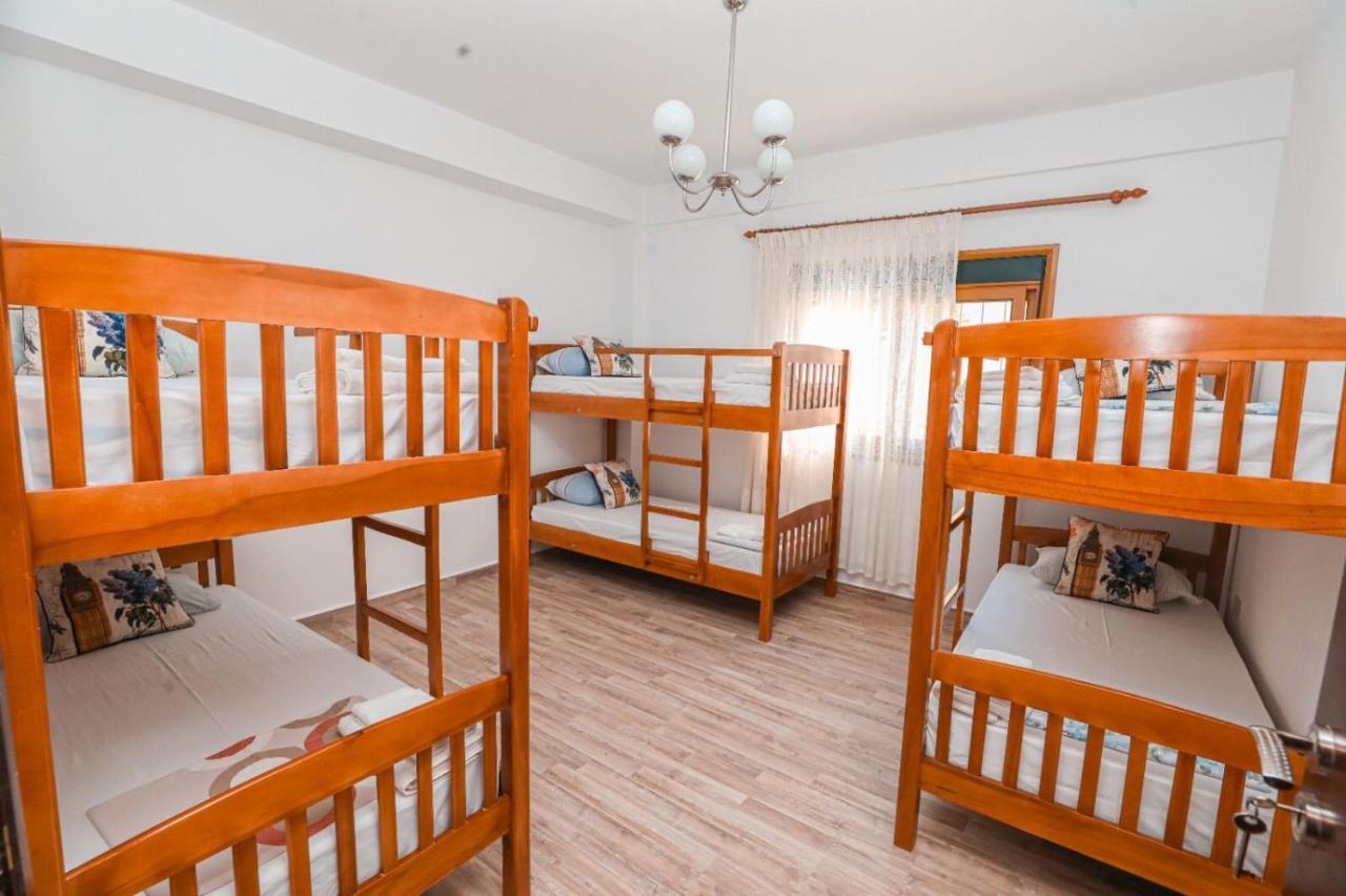 Albergue Nana Vlorë Exterior foto