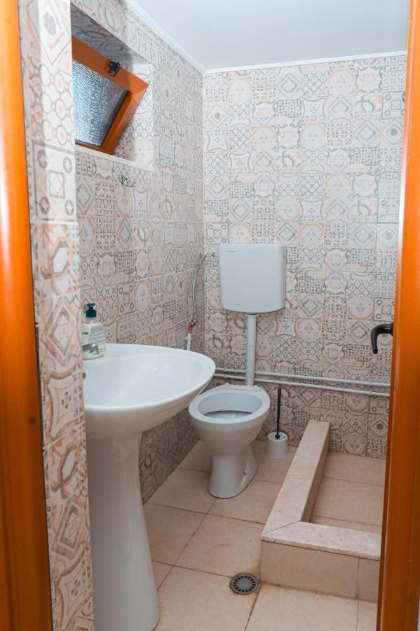 Albergue Nana Vlorë Exterior foto